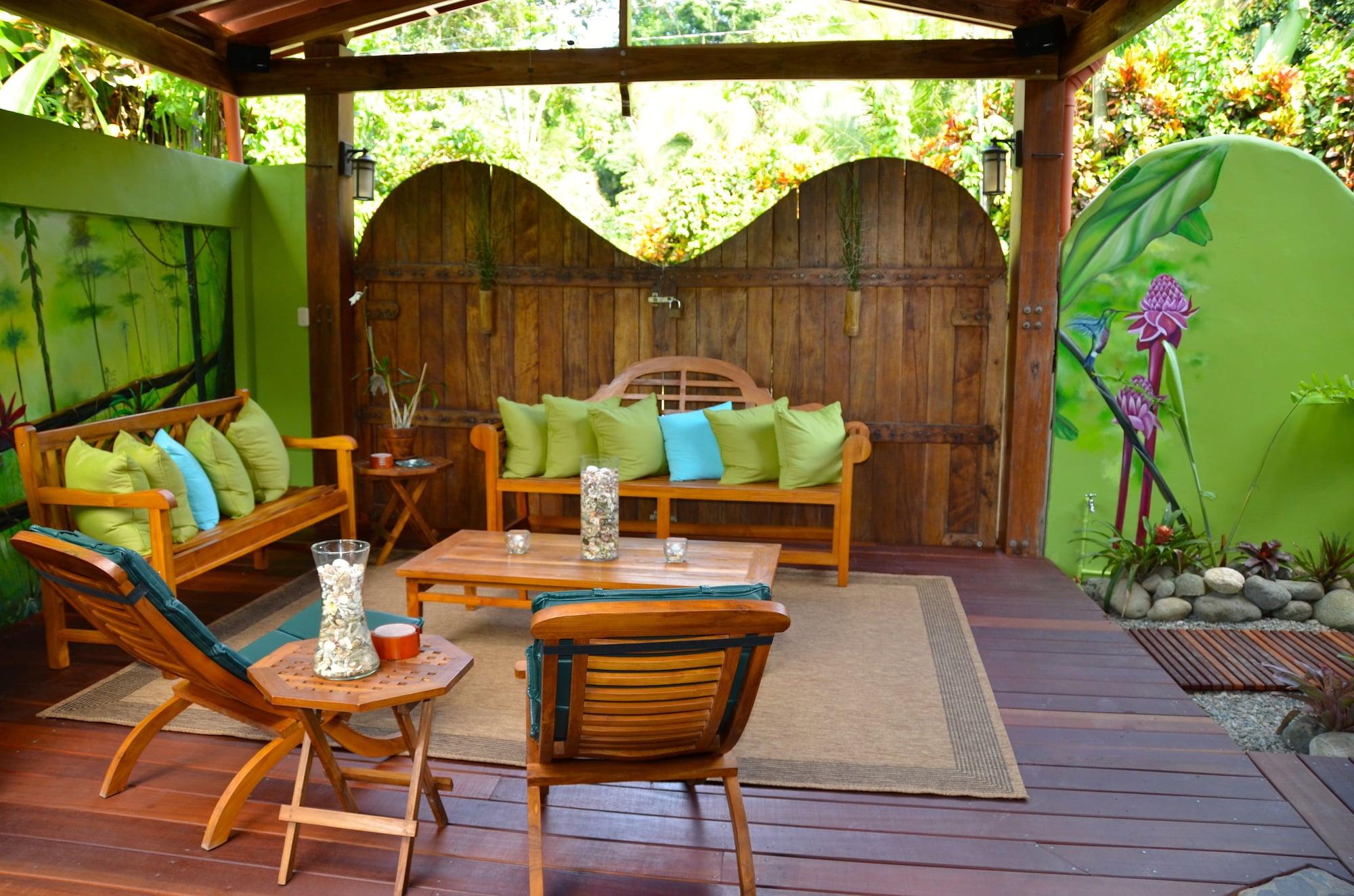 Varios Physis Caribbean Bed & Breakfast
