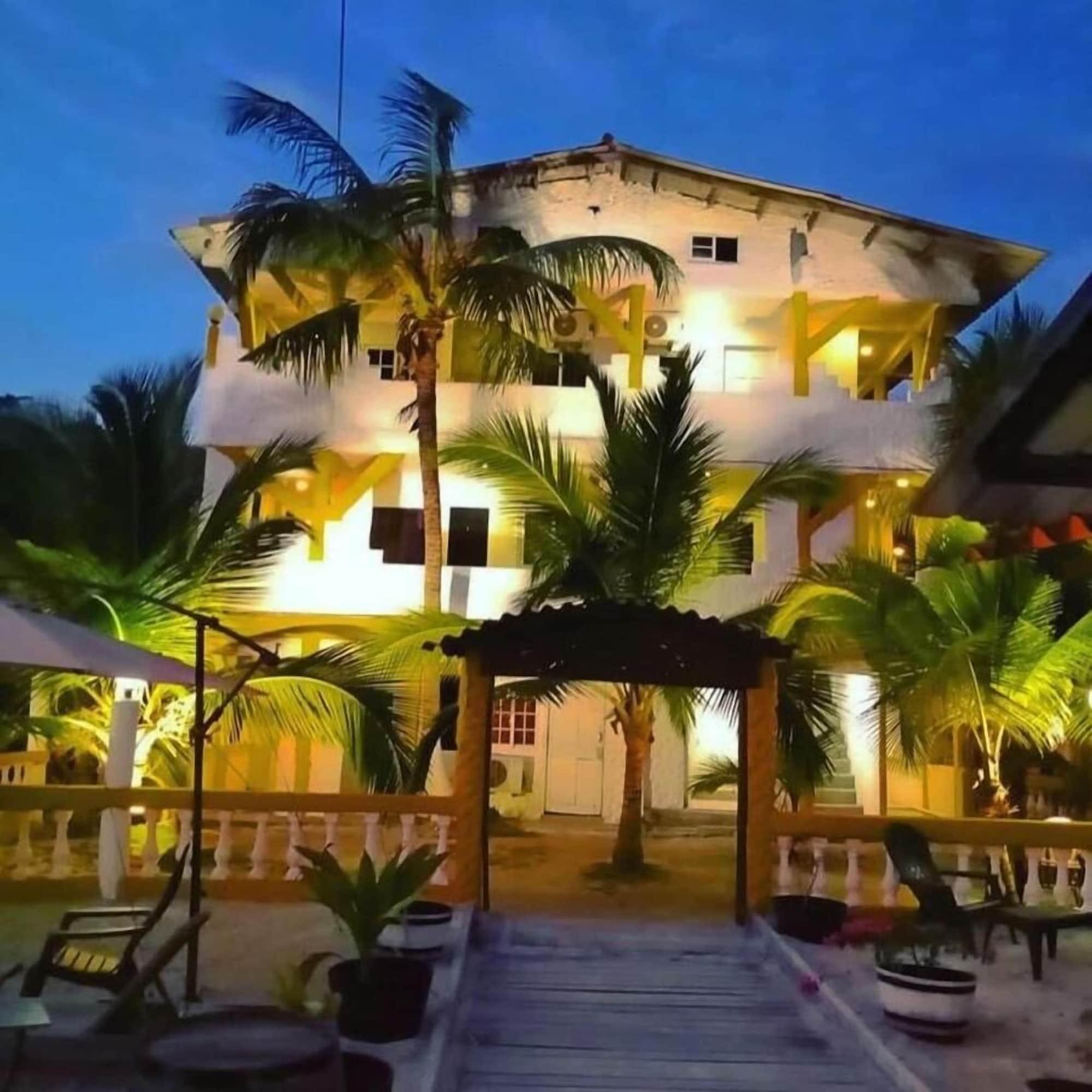 Vista Exterior Hotel Cocotal