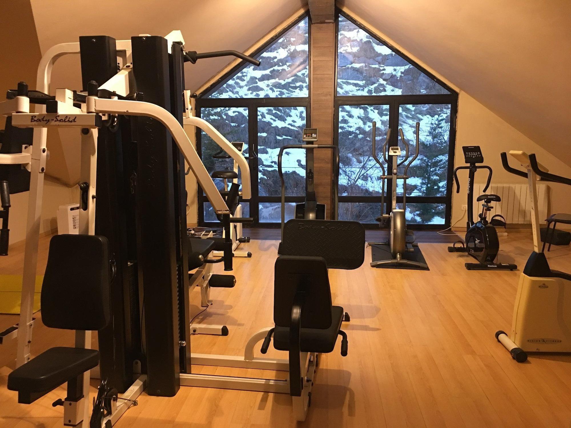 Gimnasio YoY Villa de Sallent 4