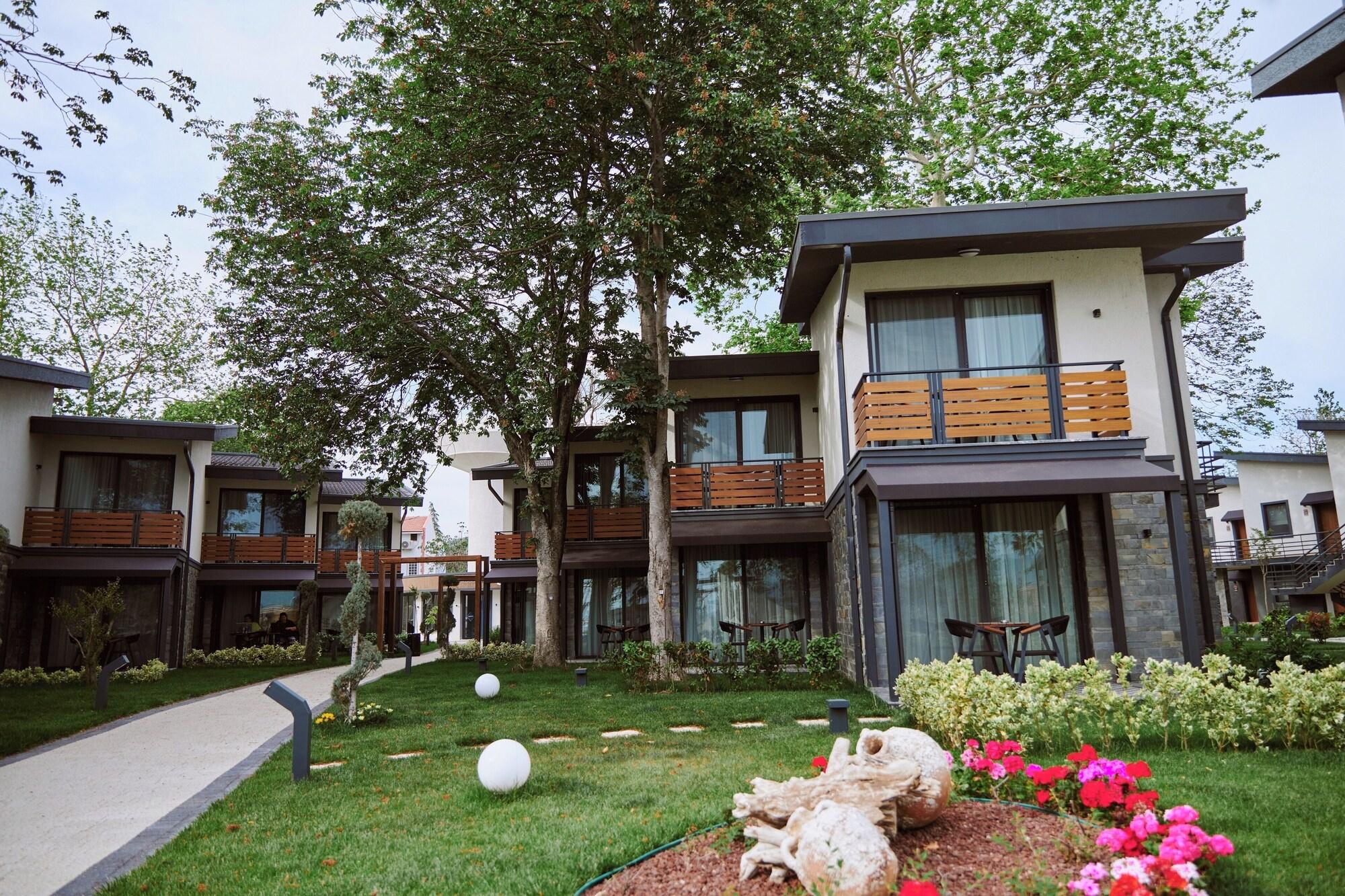 Vista Exterior Parmos Otel