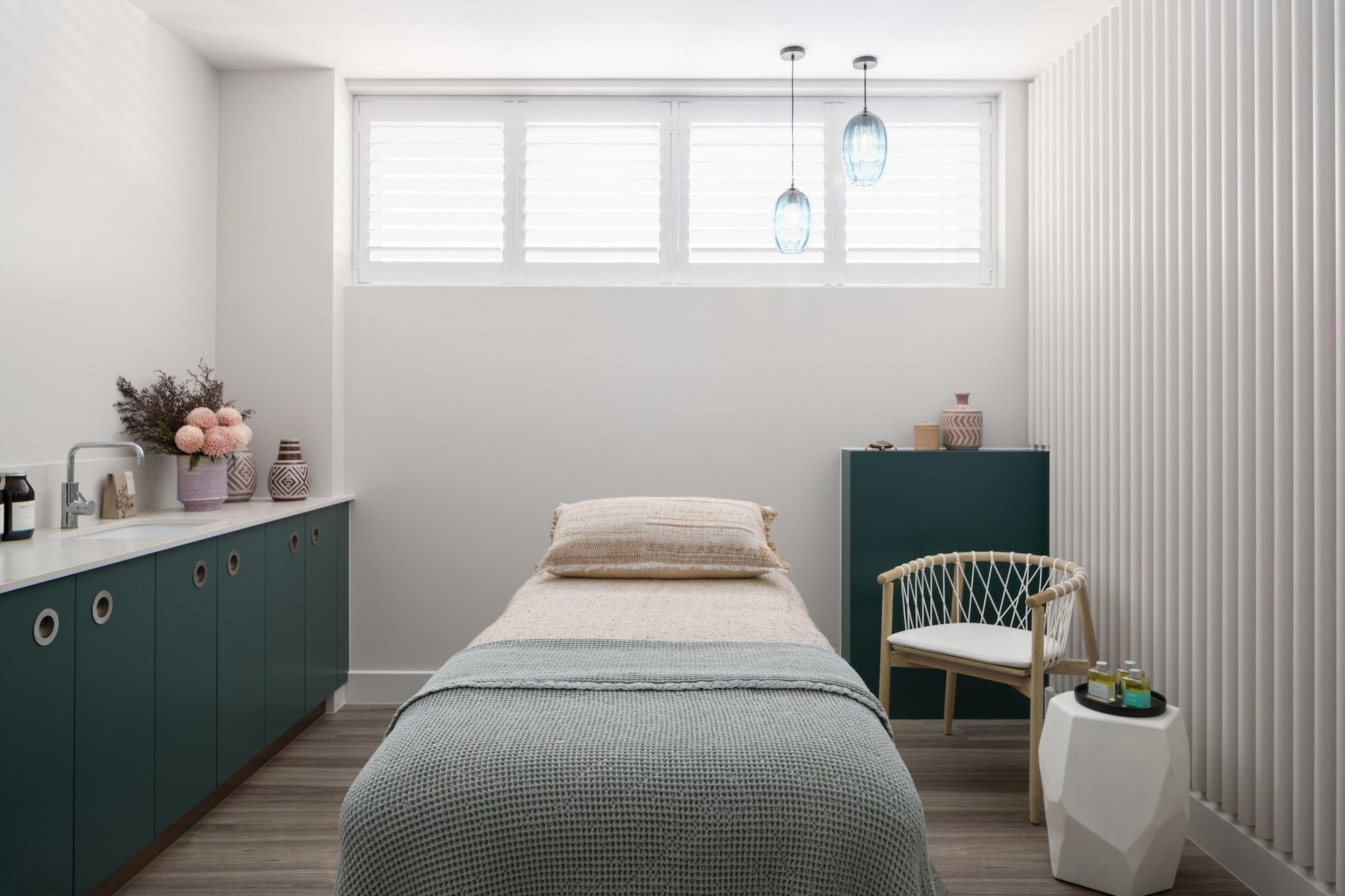 Spa Crystalbrook Riley