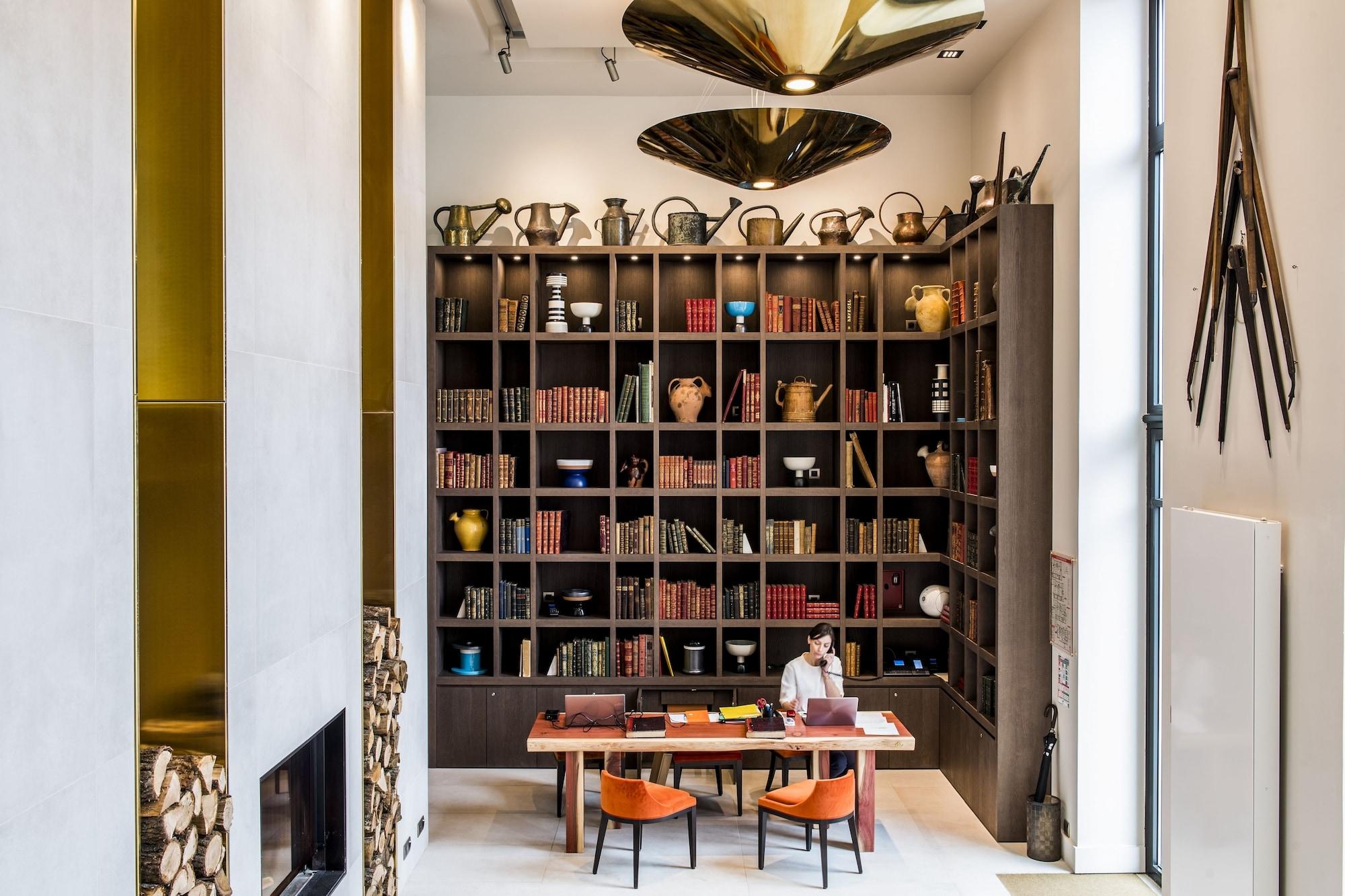 Vista Lobby Relais de Chambord, a Small Luxury Hotels of the World