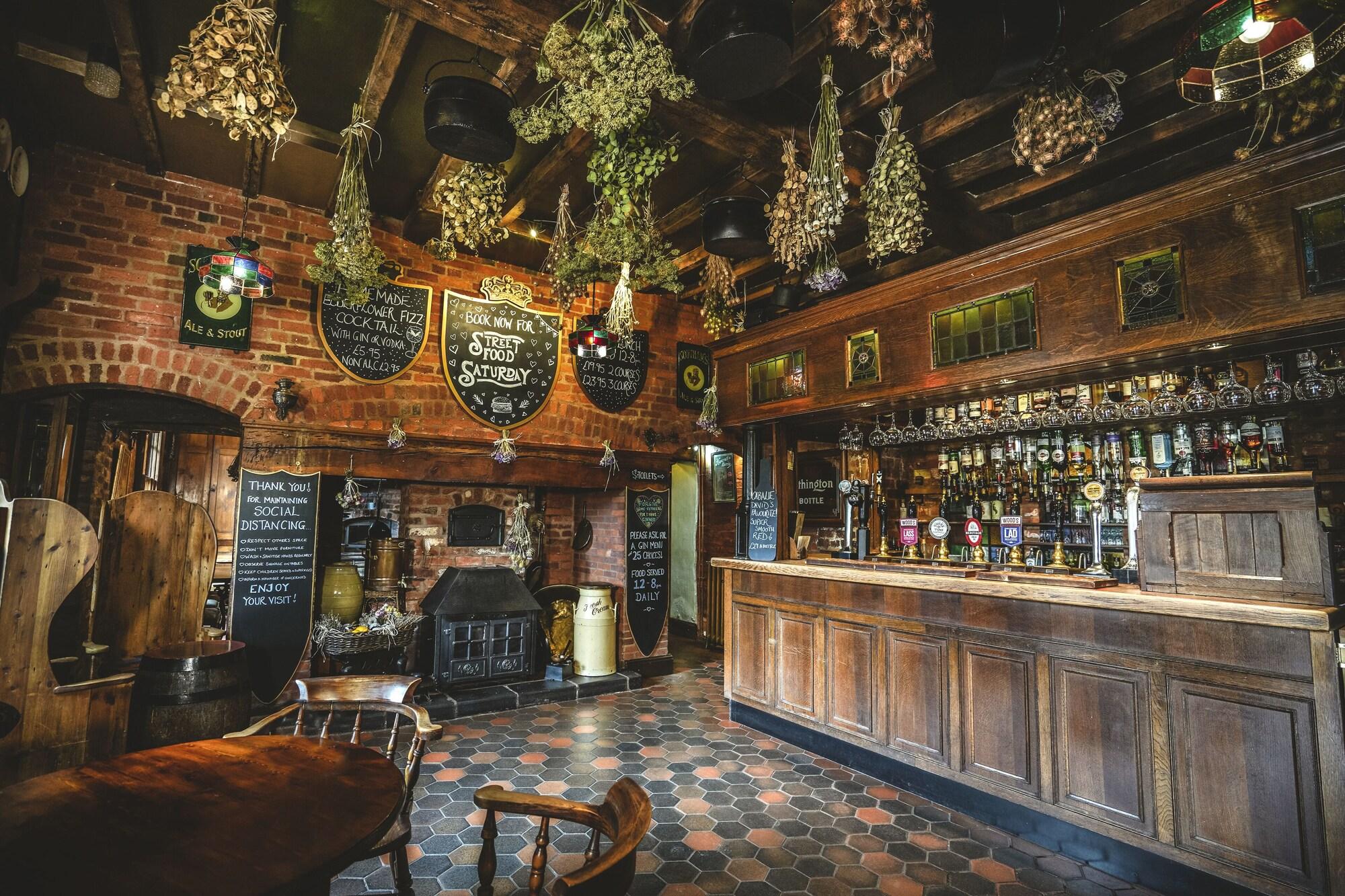 Bar/Salón Hundred House Hotel