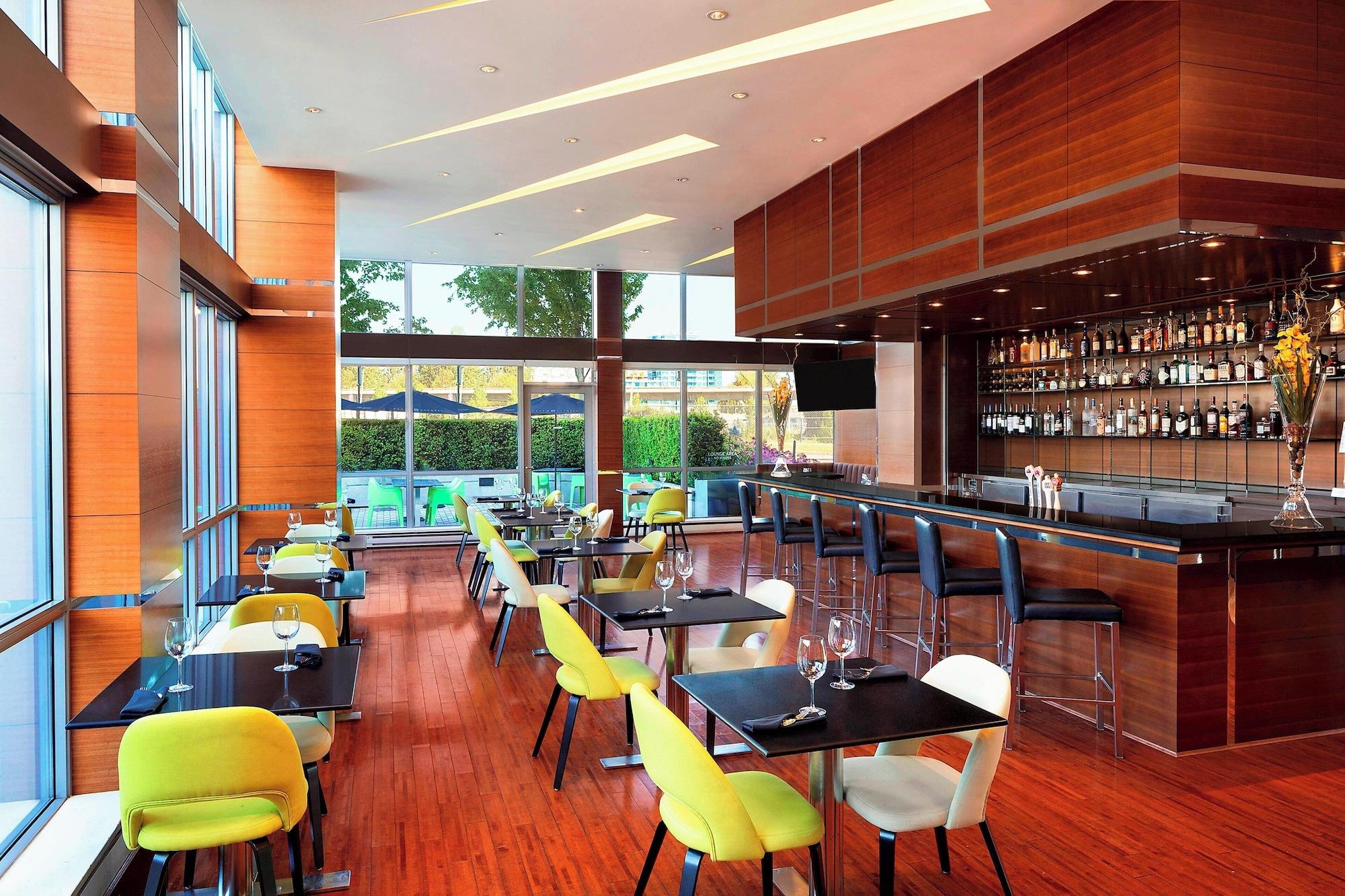Restaurant The Westin Wall Centre, Vancouver Airport