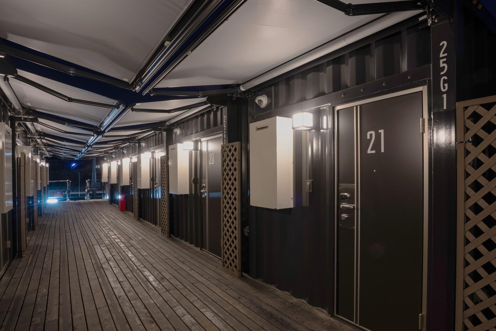 Varios HOTEL R9 The Yard Ota