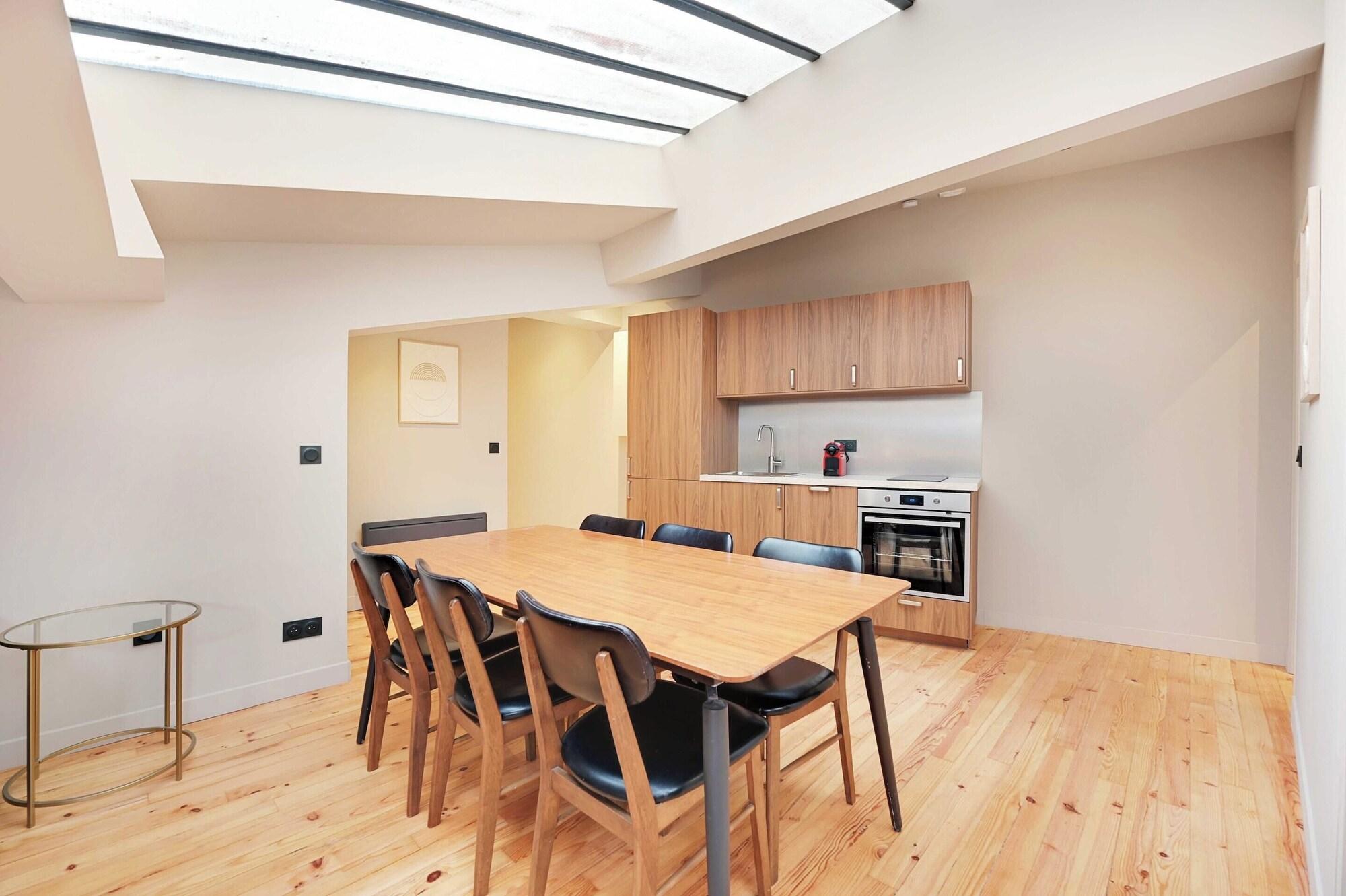 Restaurant Charming Apt - 2bd/10p - Buttes aux Cailles