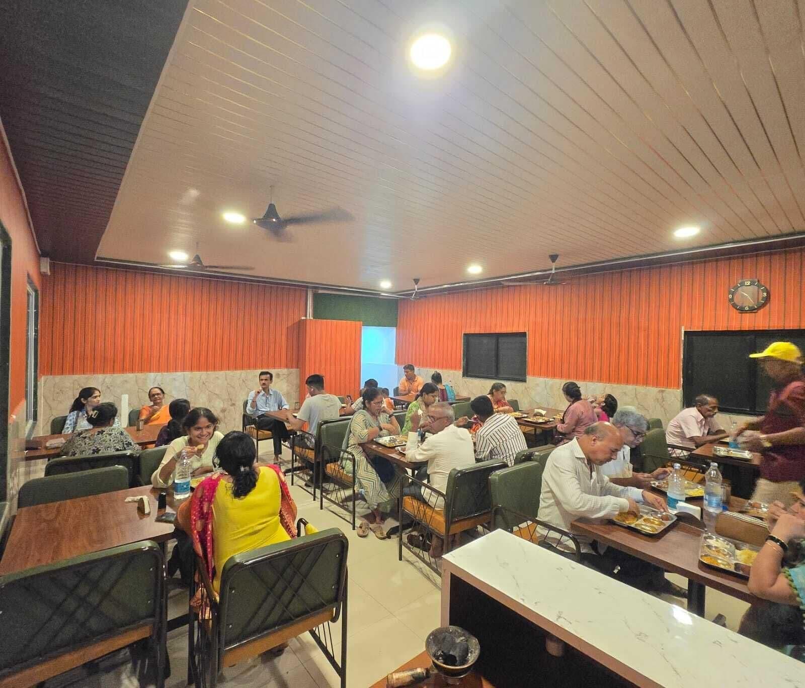 Restaurant Hotel Aditya Inn