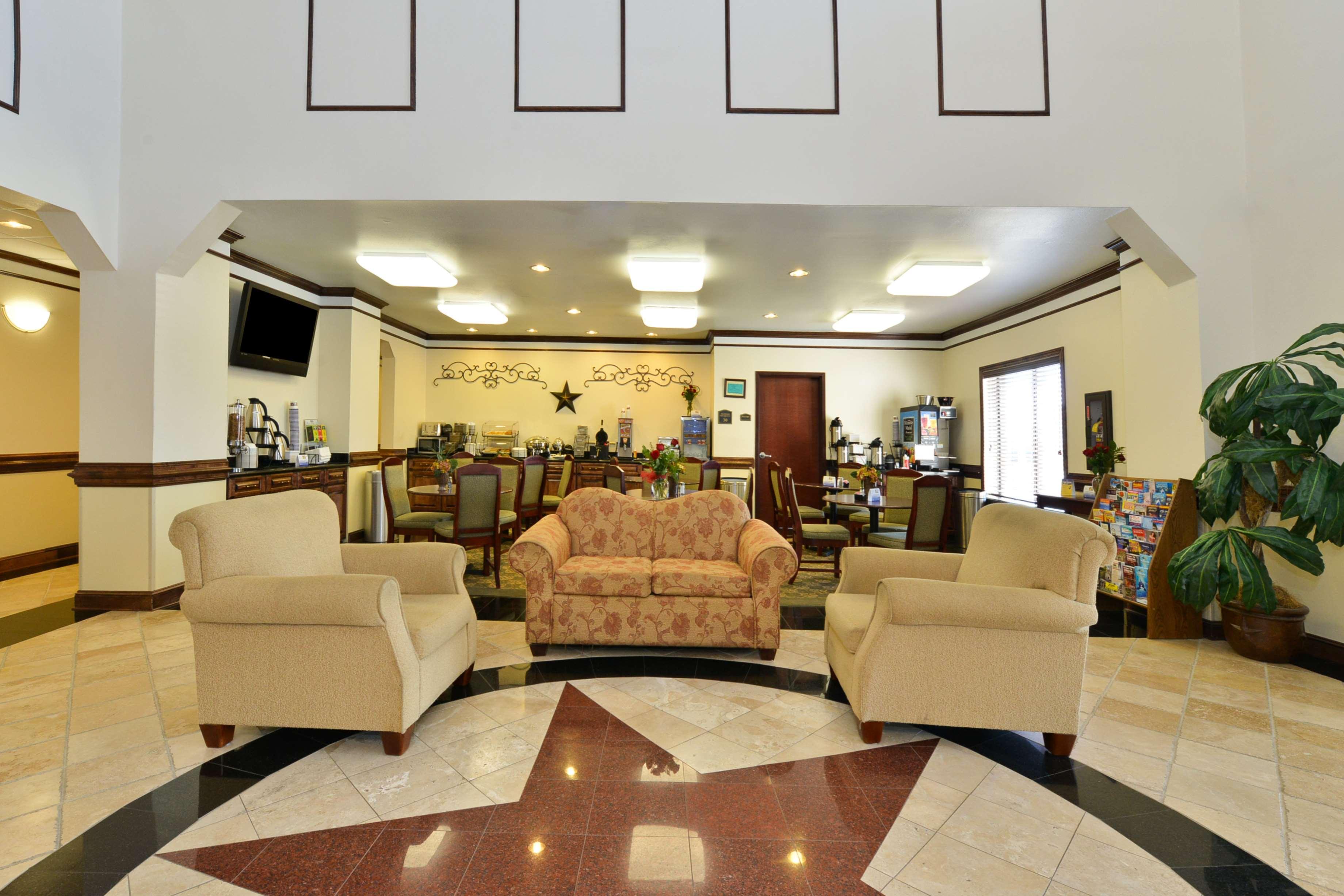 Vista Lobby Best Western Lone Star Inn