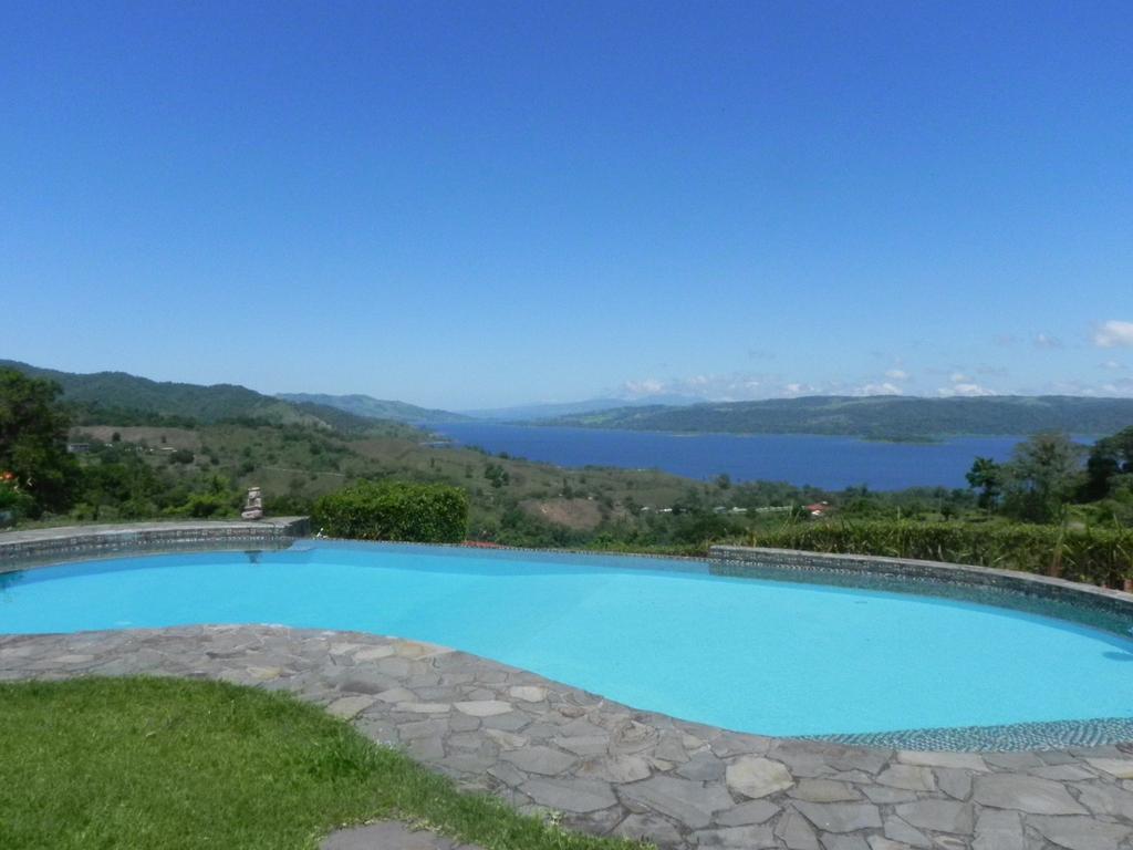 Vista Piscina Nepenthe