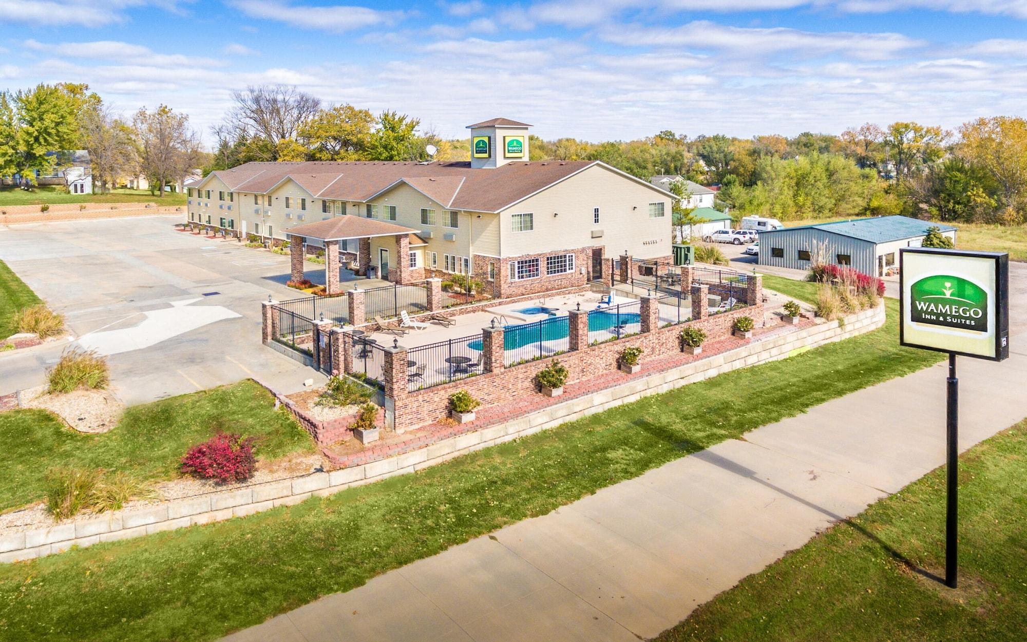Varios Wamego Inn and Suites