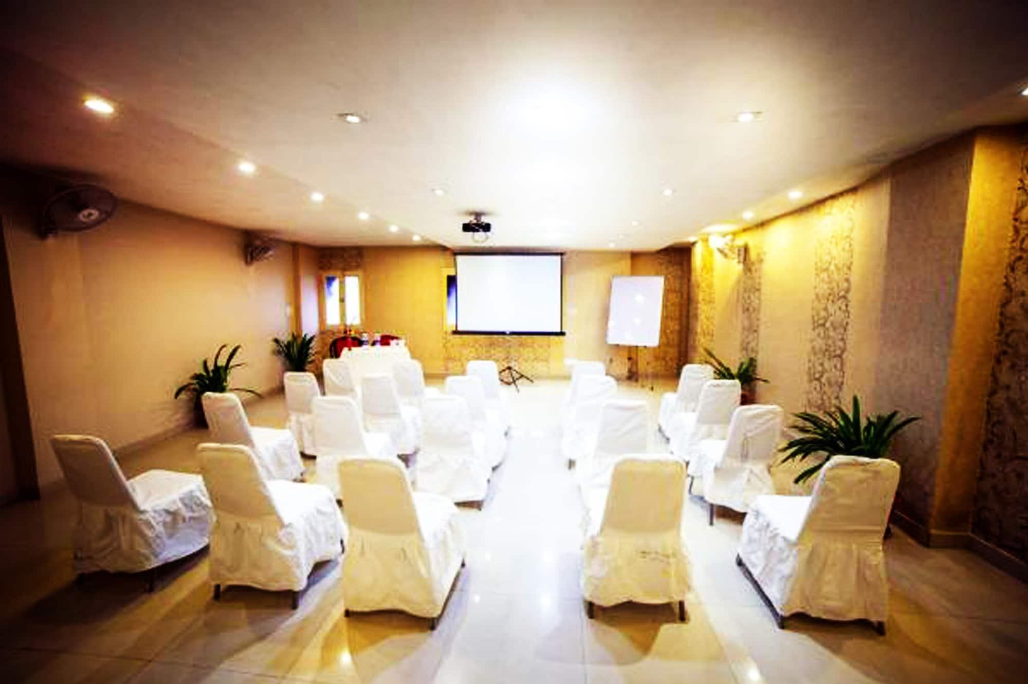 Instalaciones Recreativas Moti Mahal