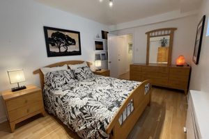 Alquiler Vacacional - Cozy & Clean Apt - Great Central location+free parking - 31 night minimum