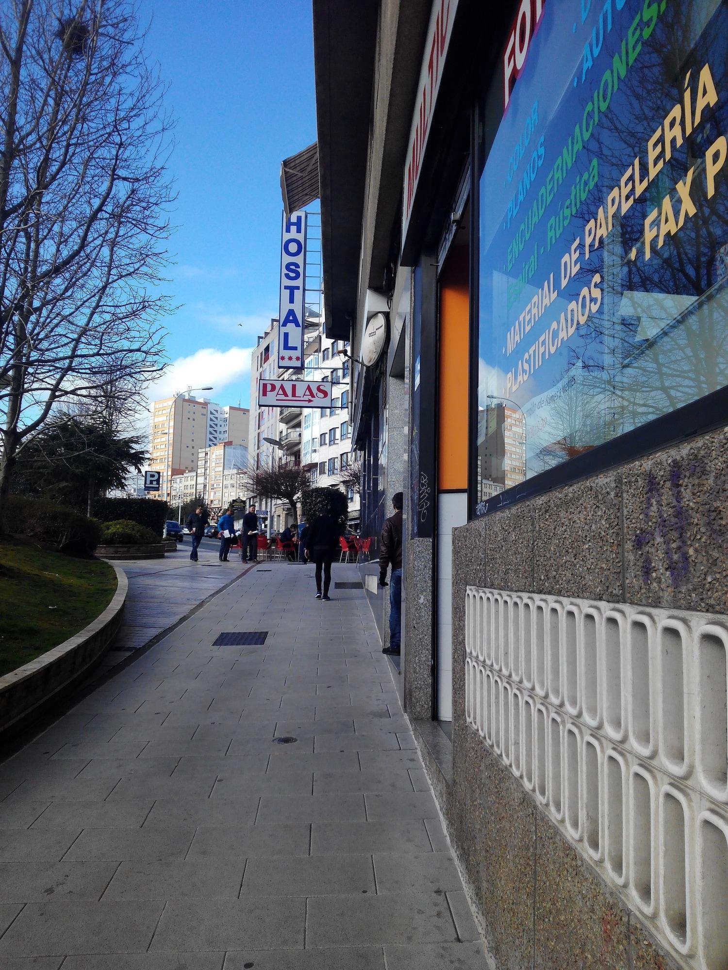 Vista Exterior Hostal Palas