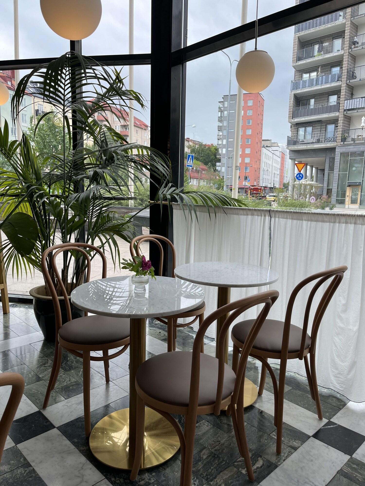 Restaurant 2HOME HOTEL SOLNA