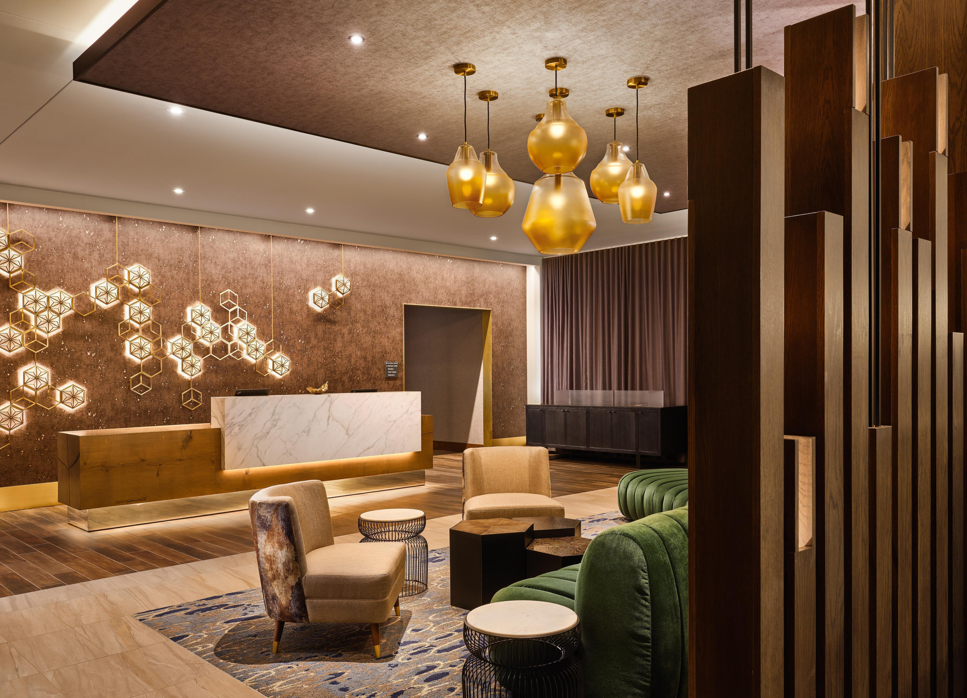 Vista Lobby Forester Hotel