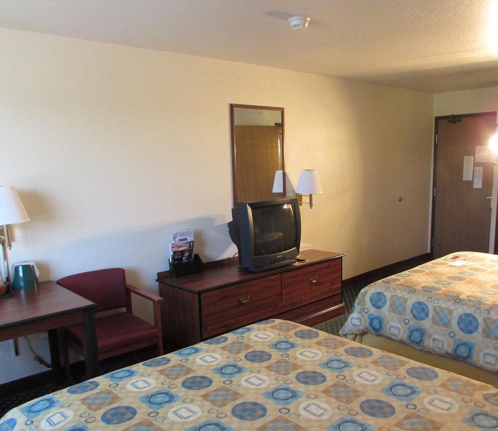 Vista Exterior Super 8 by Wyndham Omaha Eppley Airport/Carter Lake