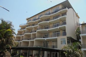 Alojamiento - Ryan's Bay Hotel