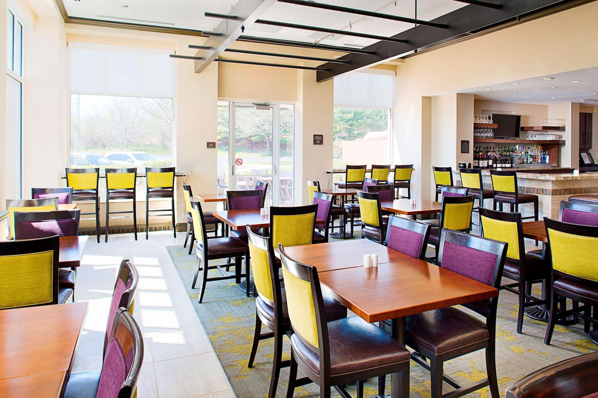 Restaurant Hilton Garden Inn Hartford North/Bradley Int'l Airport
