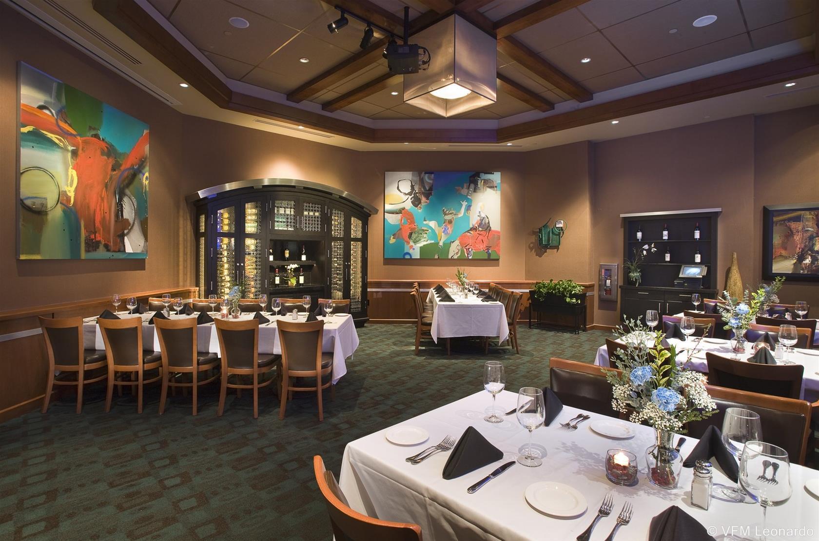 Restaurant West Inn & Suites