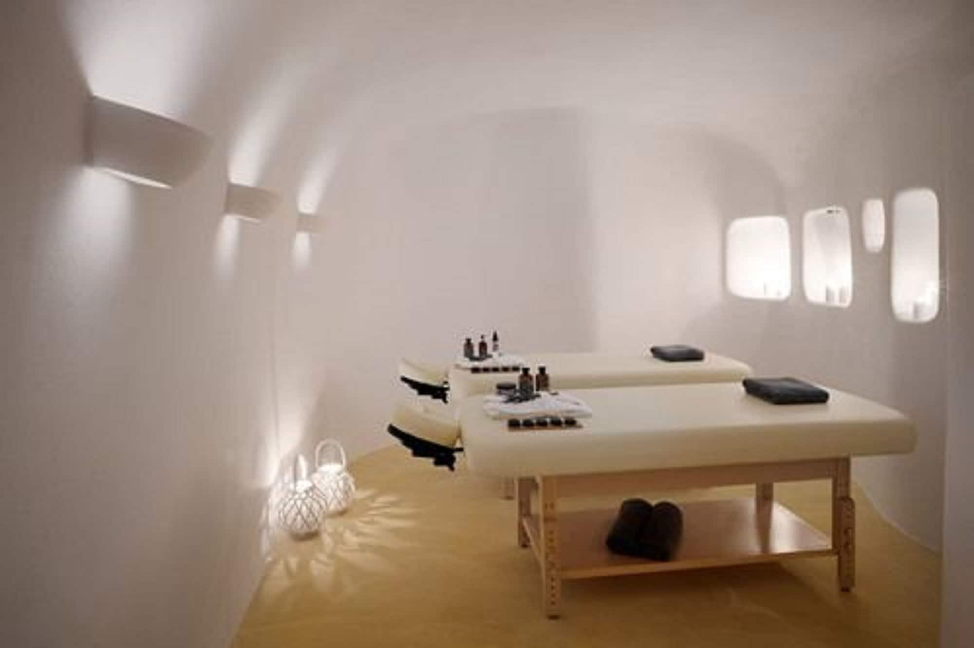 Instalaciones Recreativas Dome Resort Santorin