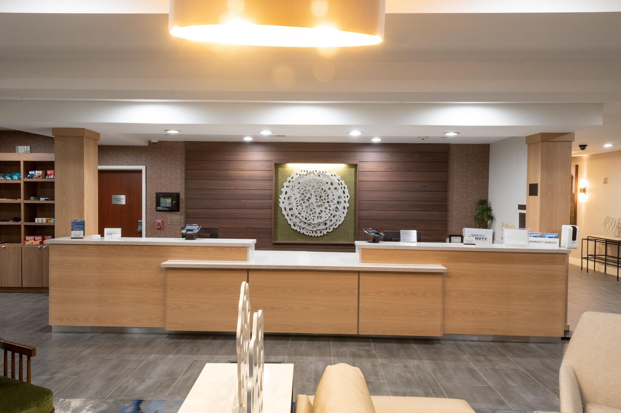 Vista Lobby Fairfield Inn and Suites by Marriott Denton