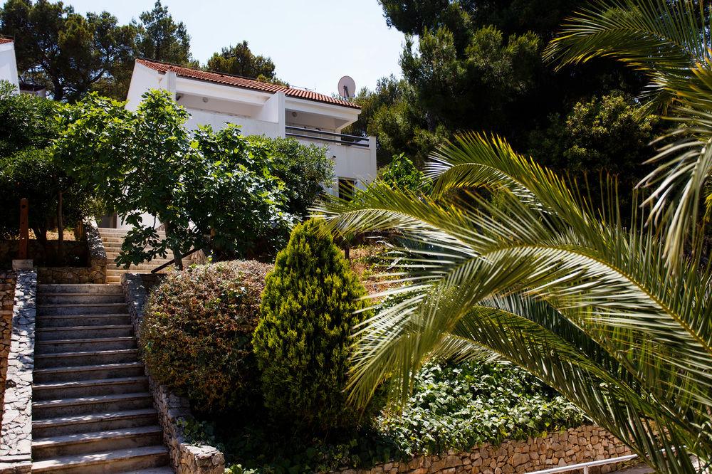 Vista Exterior Hotel Milna Osam - Adults only