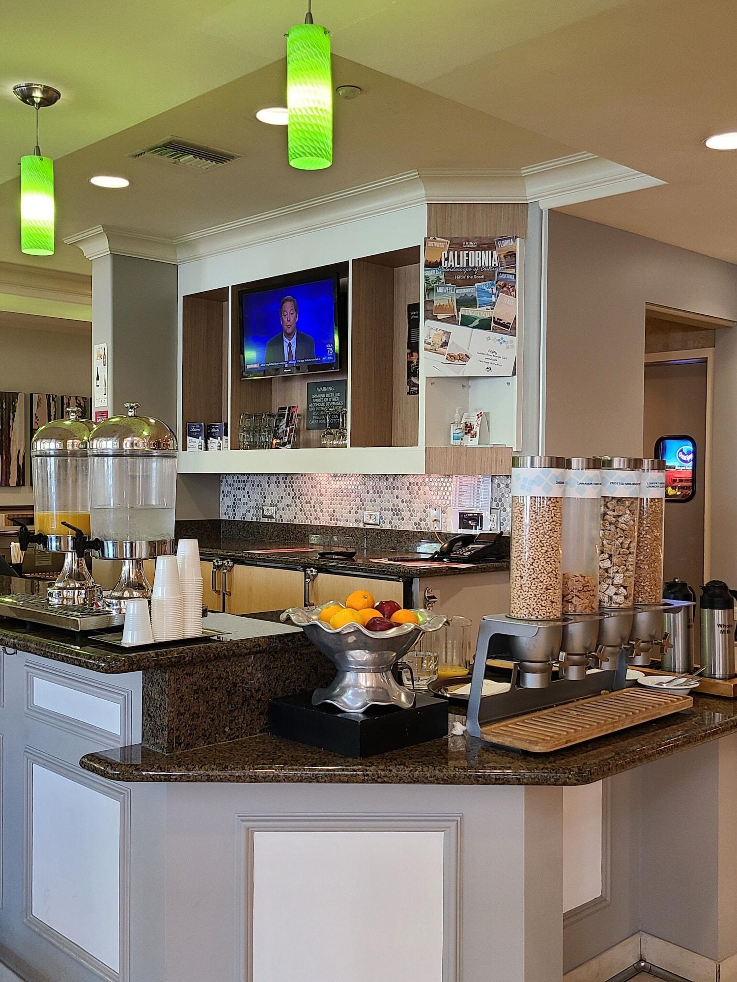 Restaurant Hilton Garden Inn  San Bernardino