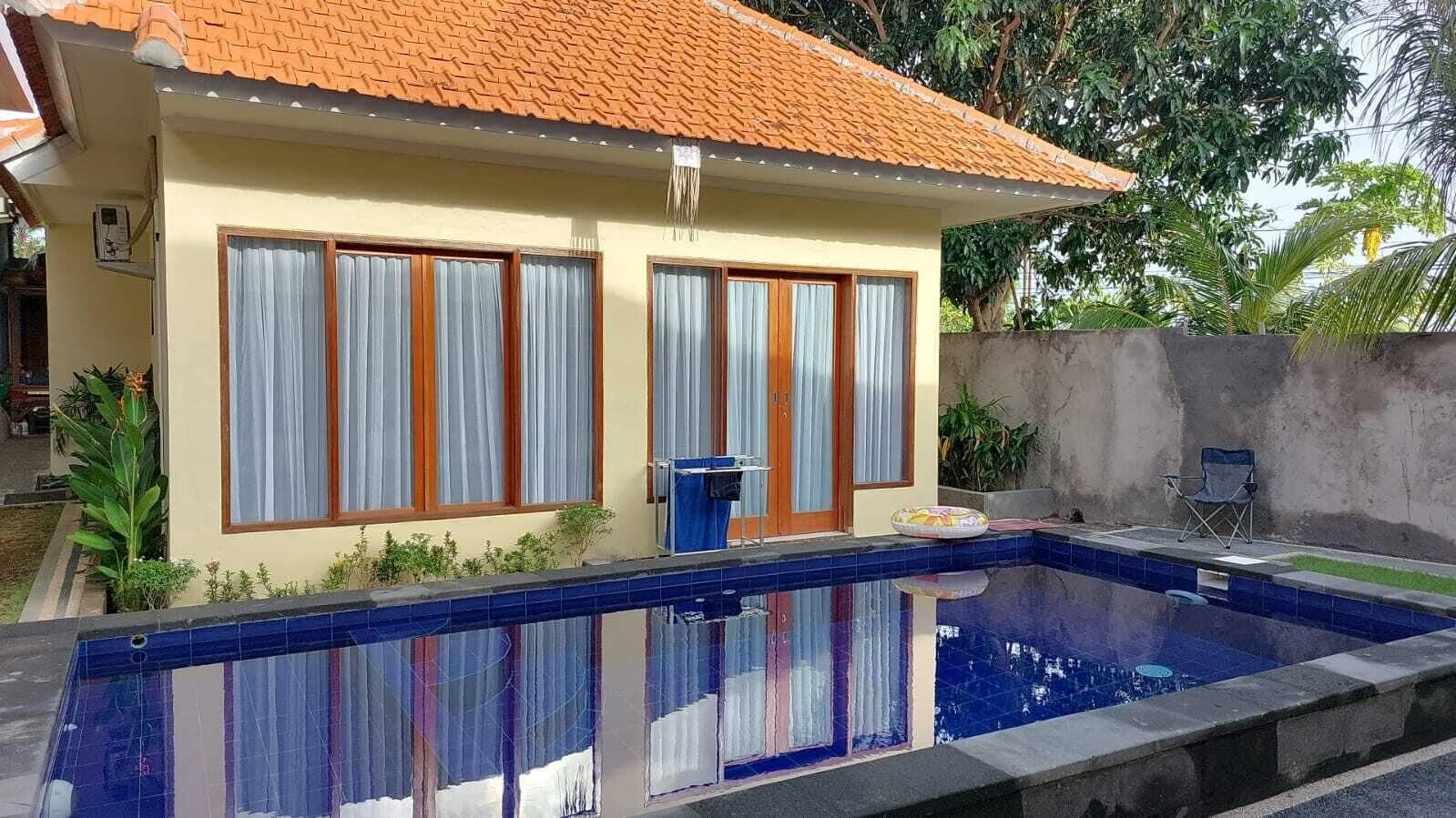 Vista Exterior Pandawa Beach Home Stay