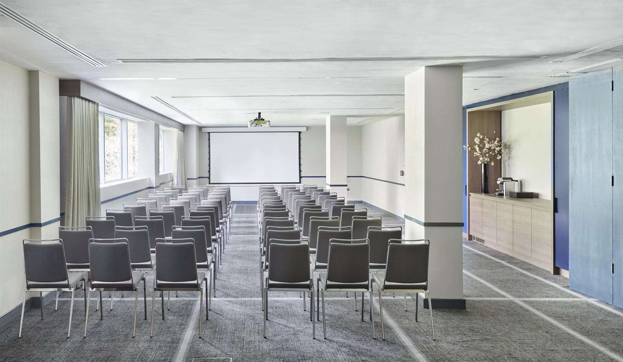 Sala de Reuniones Hyatt Place London Heathrow Airport