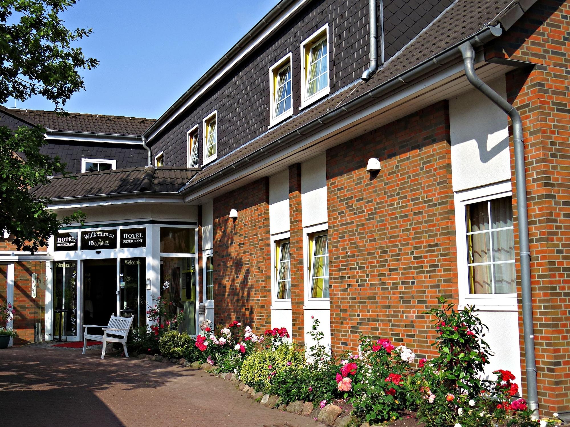 Vista Exterior Hotel Landhaus Dierkow