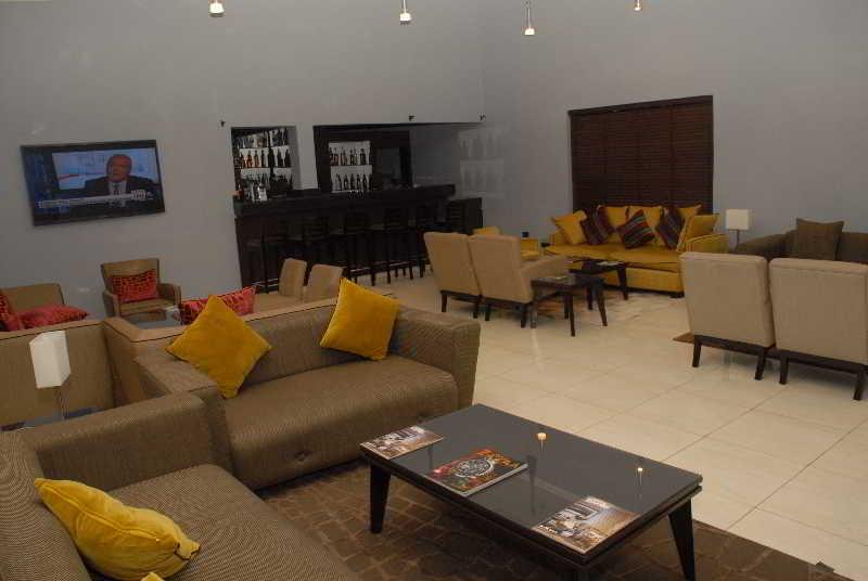 Bar/Salón Amber Residence