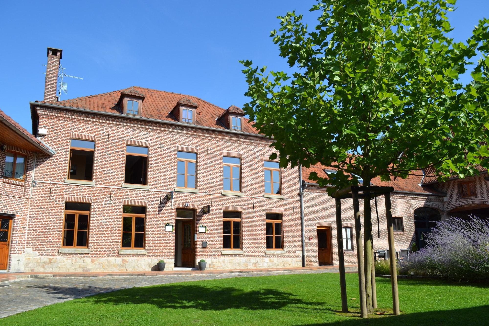 Vista Exterior Le Domaine des Cigognes