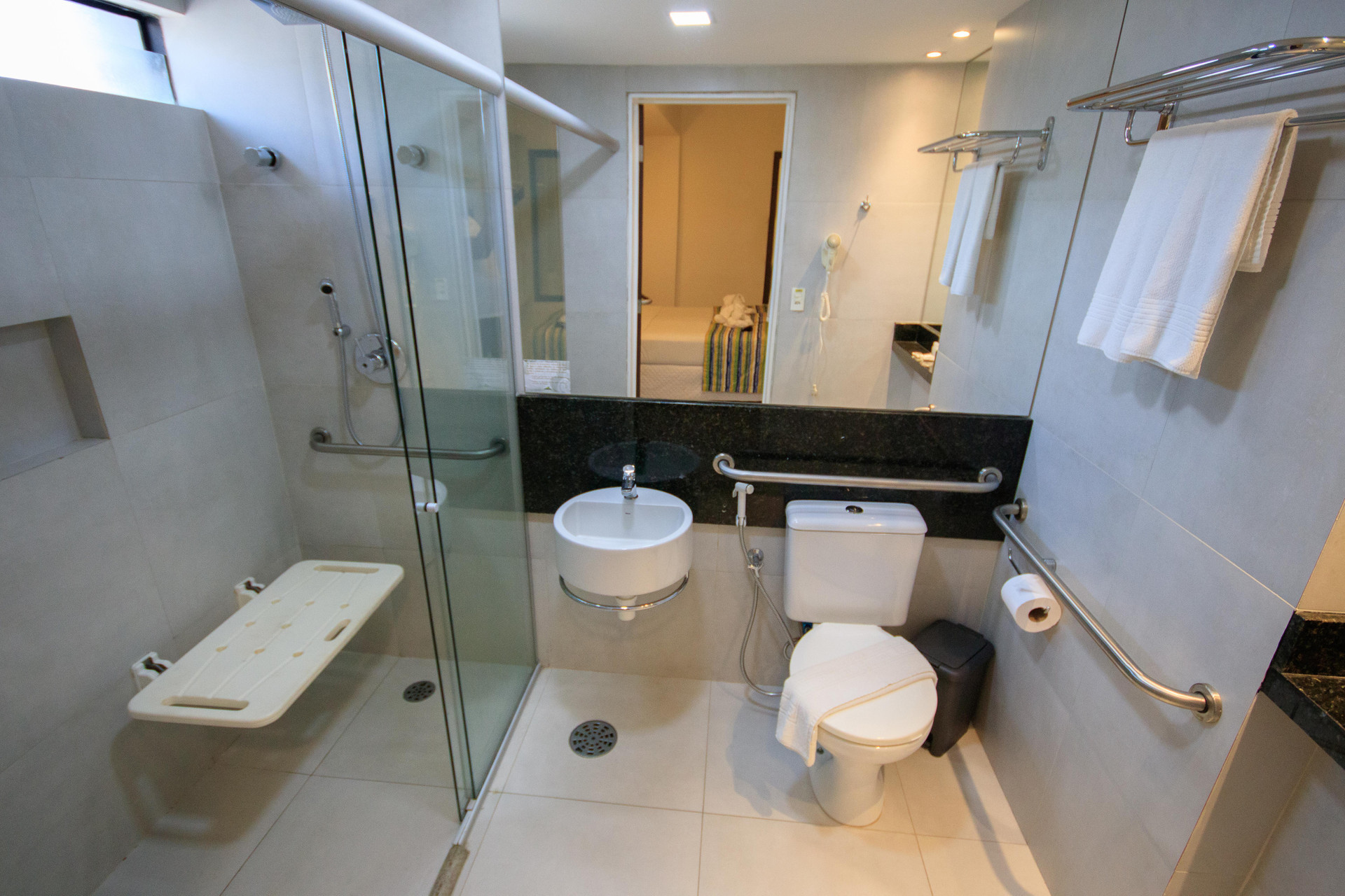 Baño Tambaqui Praia Hotel