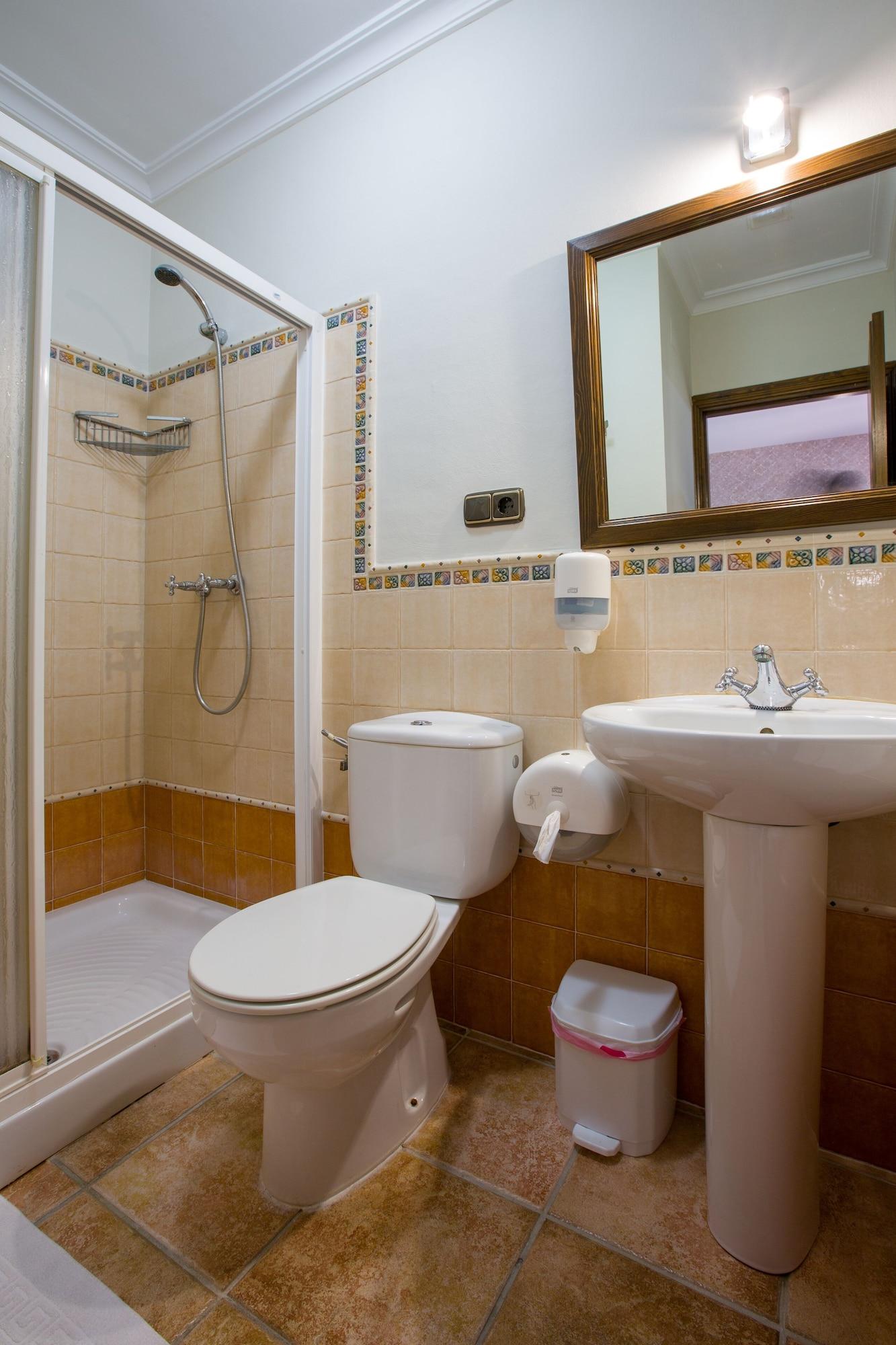 Equipamiento de Habitación Hostal Don Joaquin Alora