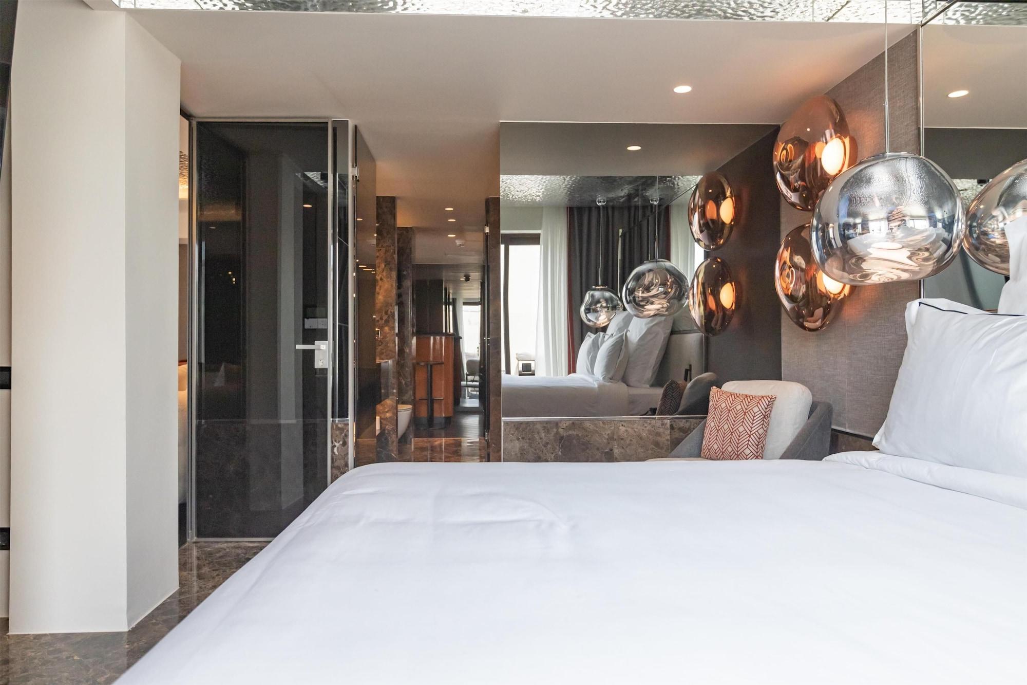 Habitación Adia Aluma Athens, Curio Collection By Hilton