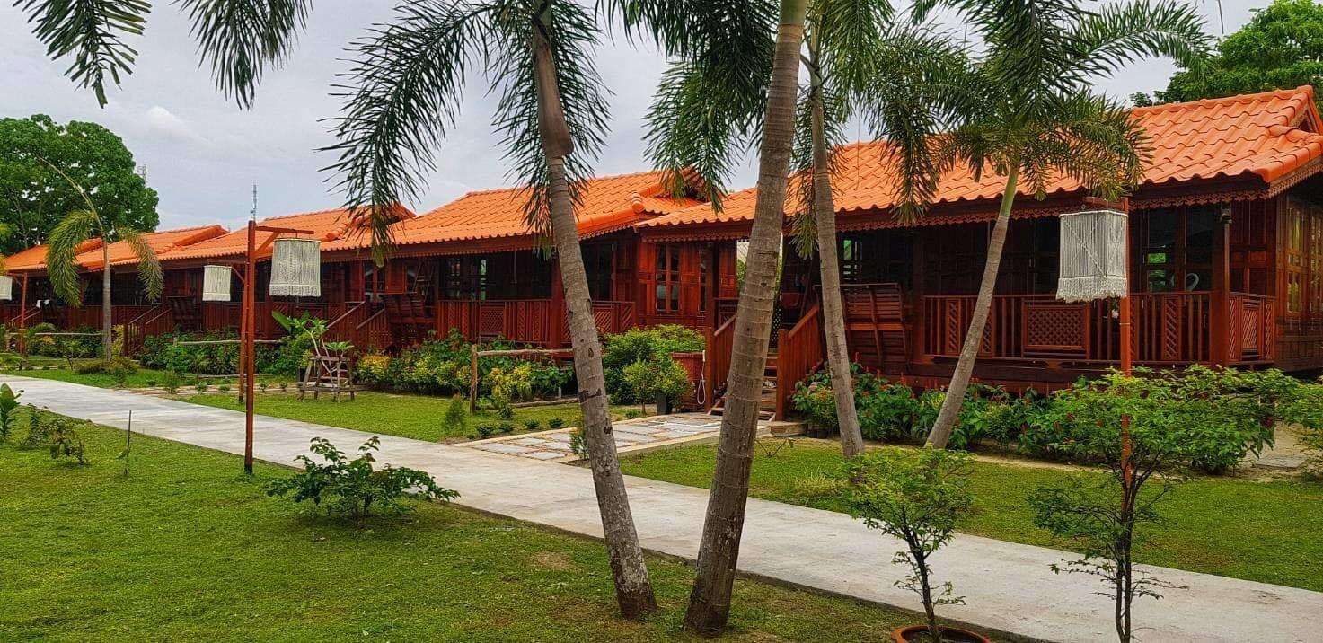 Varios Bu-Nga Resort