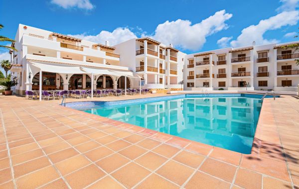 AzuLine Apartamentos Can Sanso