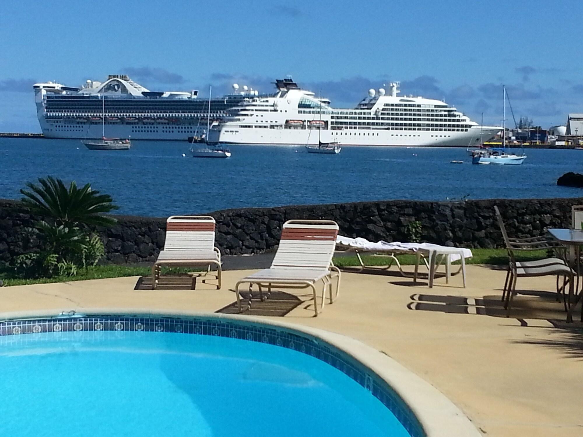 Varios Hilo Reeds Bay Hotel