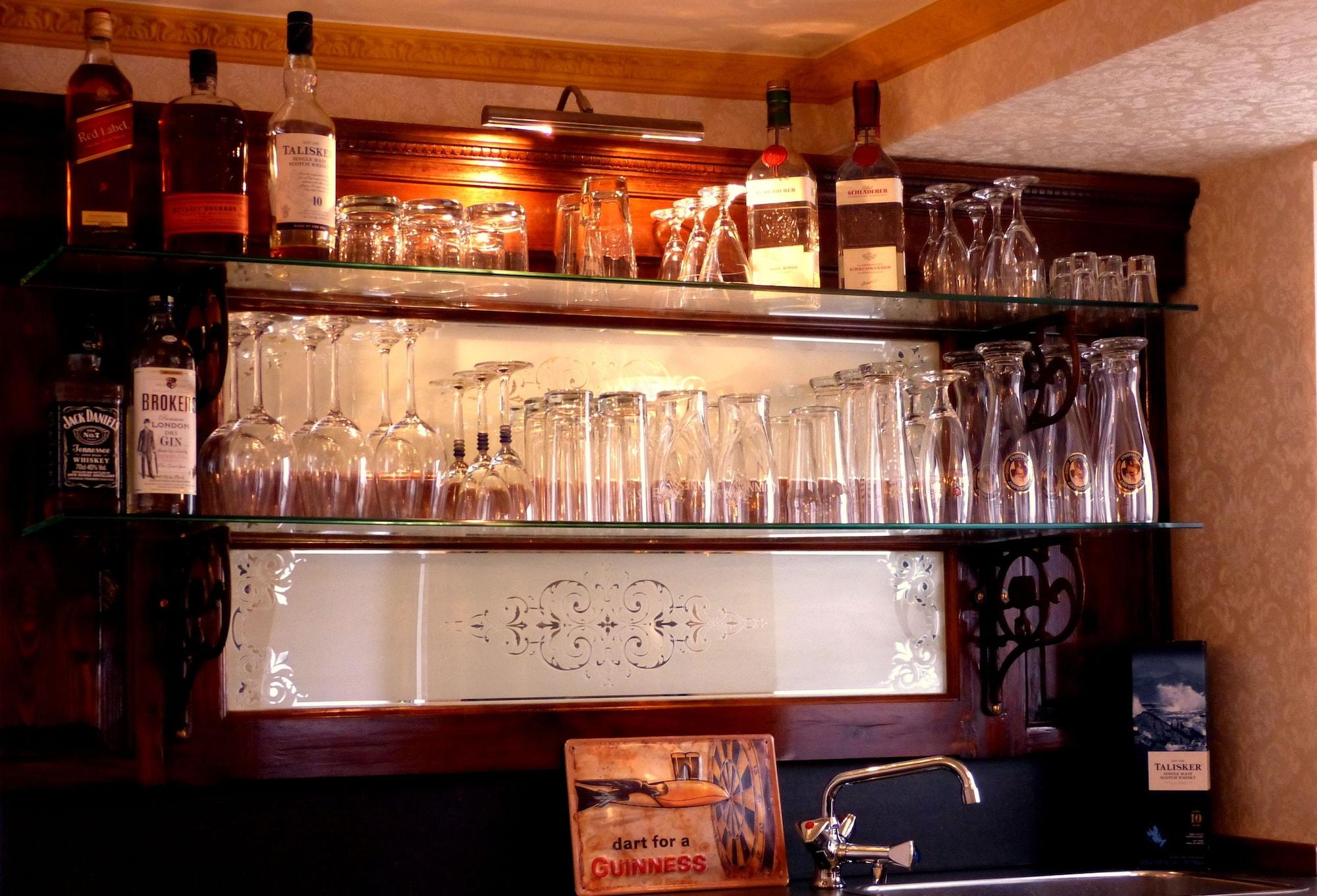 Bar/Salón Landhaus Bolzum