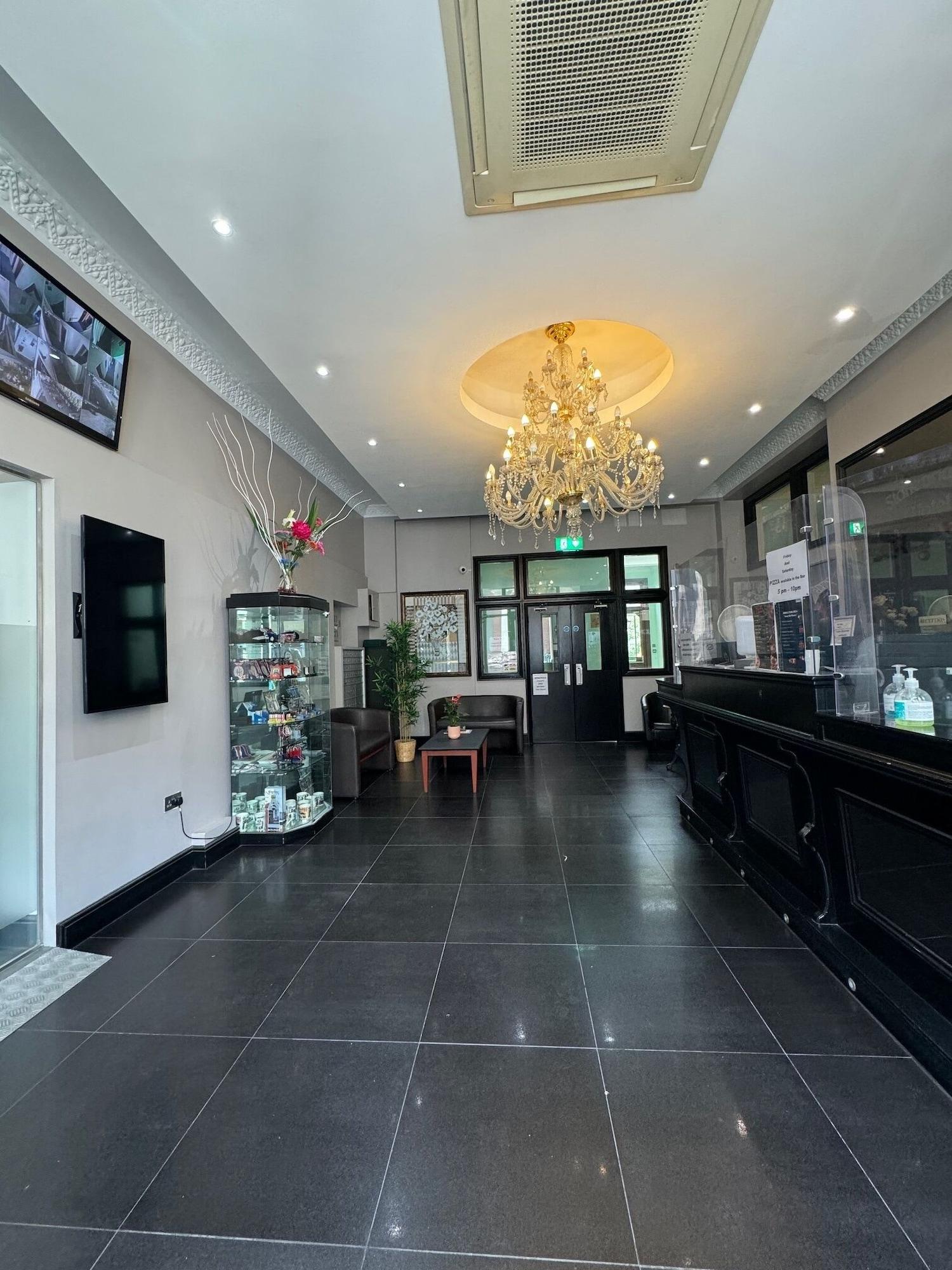 Vista Lobby Bridge Park Hotel