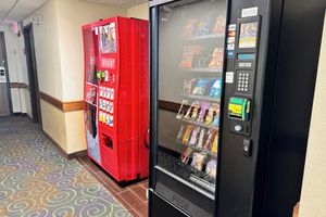 Alojamiento - AmericInn by Wyndham Kewanee