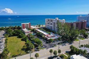 Alojamiento - La Costa Beach Club