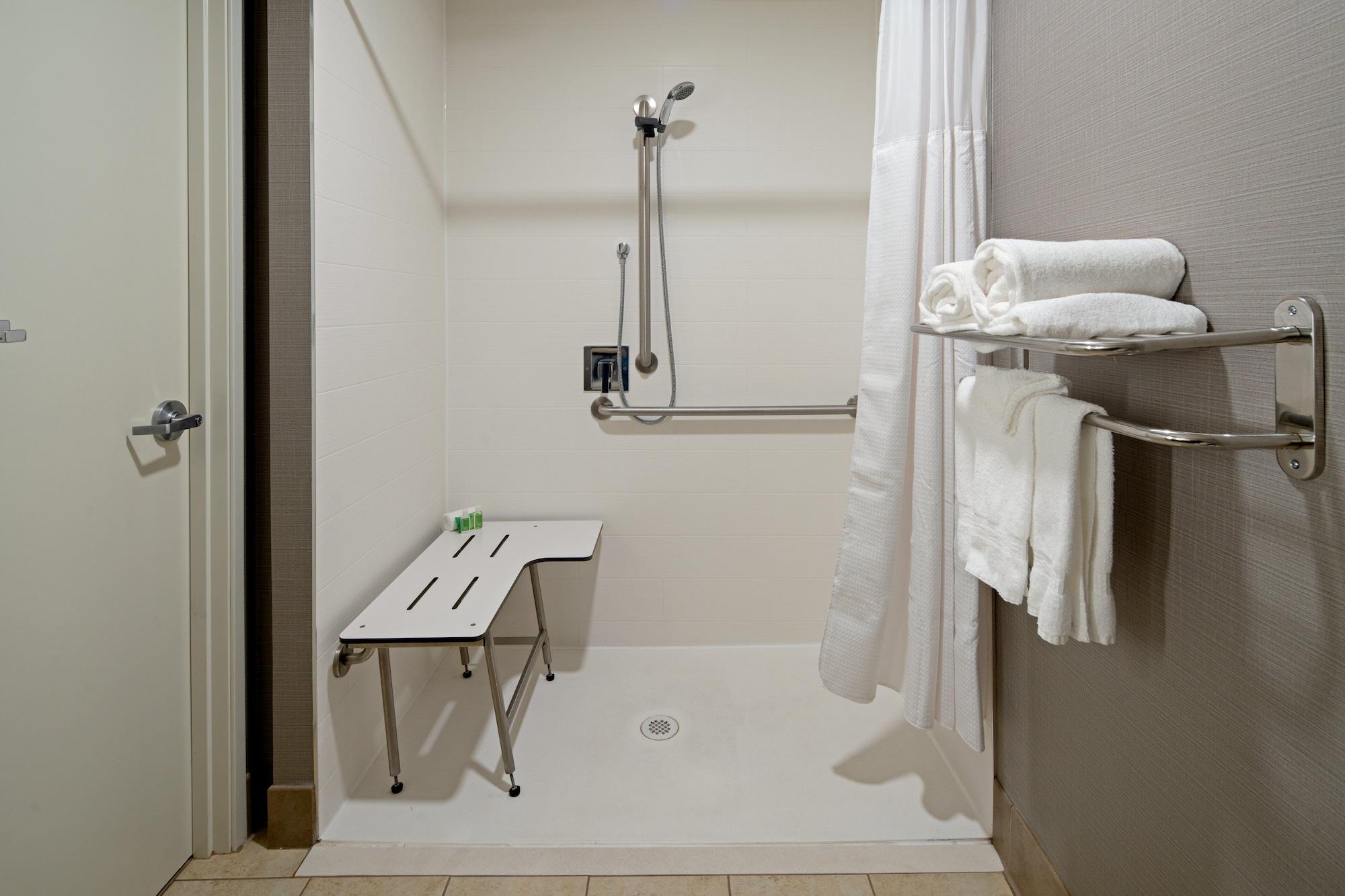 Equipamiento de Habitación Holiday Inn Palmdale-Lancaster by IHG