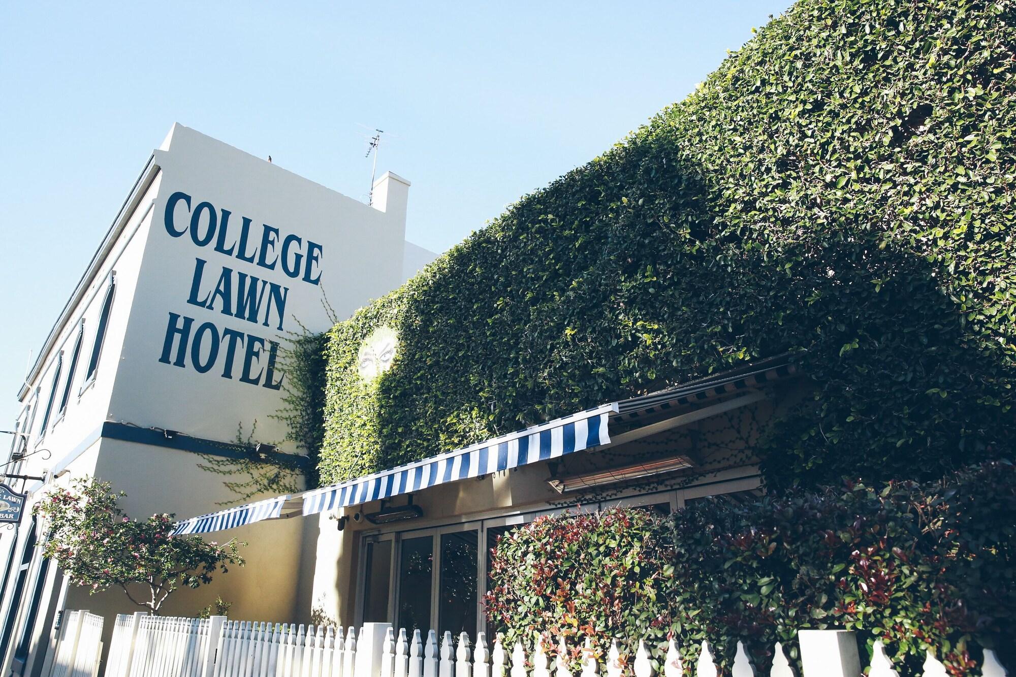 Vista Exterior College Lawn Hotel - Hostel
