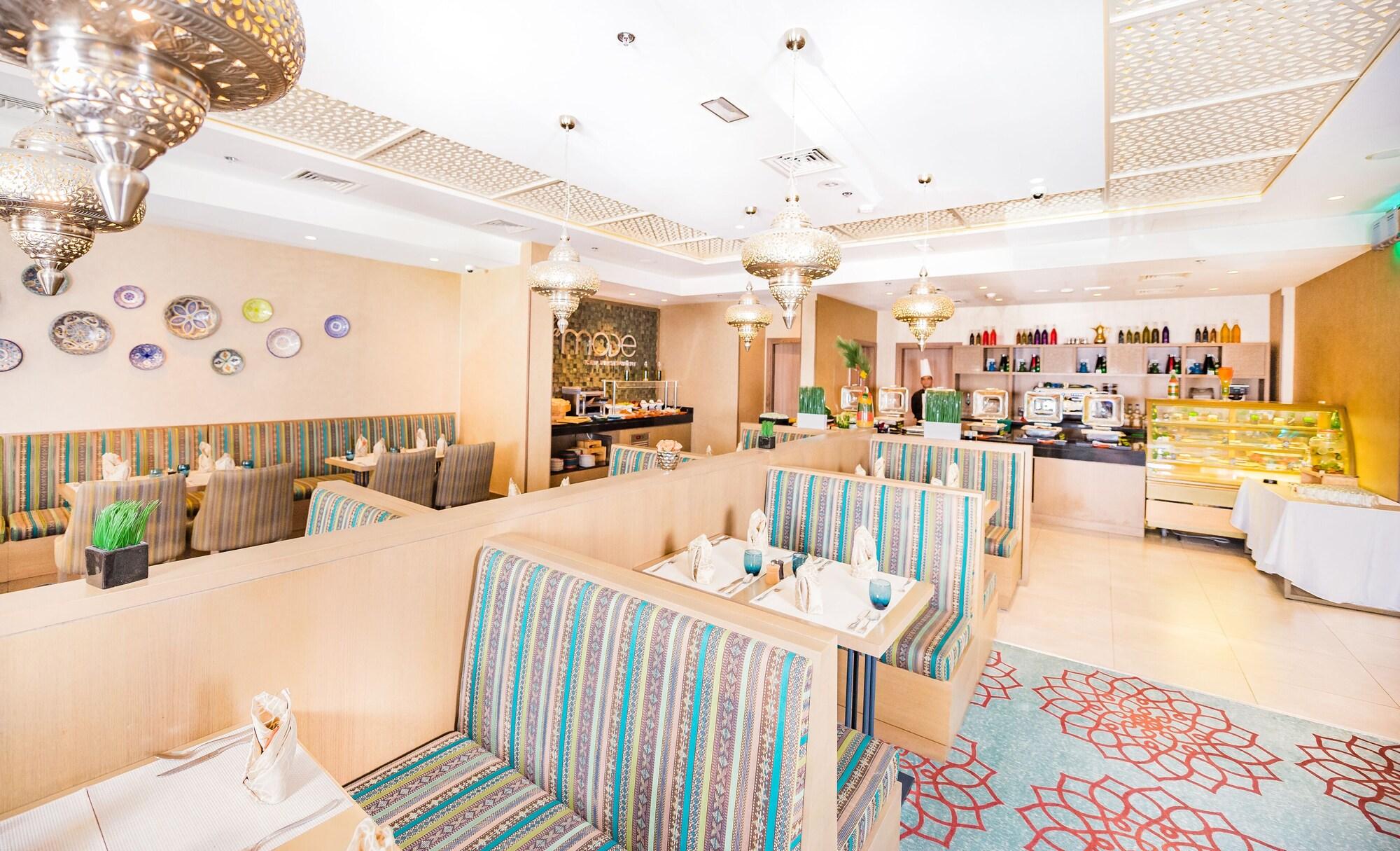 Restaurant MENA Plaza Hotel Albarsha