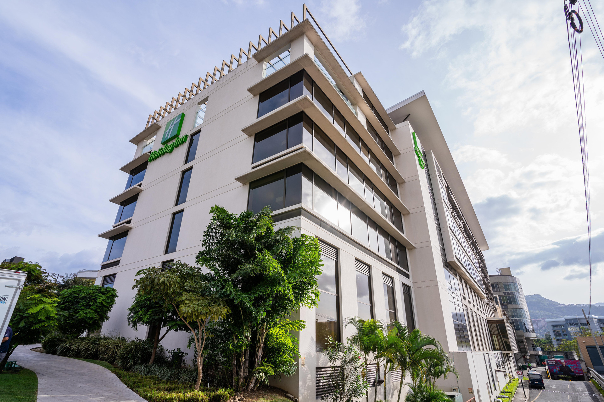 Vista Exterior Holiday Inn San Jose Escazu