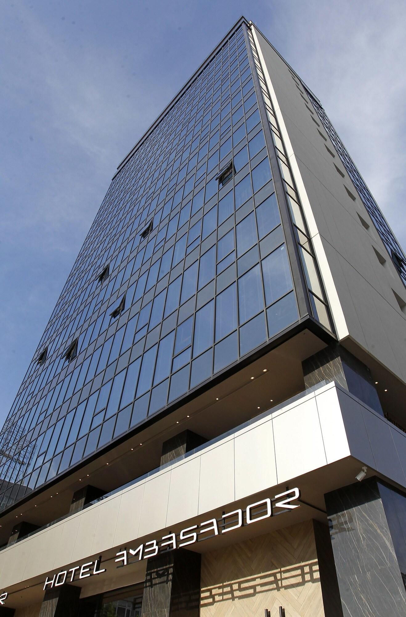 Vista Exterior Ambasador Hotel Nis