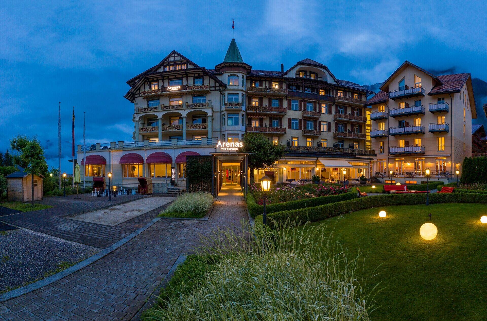 Vista Exterior Hotel Victoria Lauberhorn Wengen, a Faern Collection Hotel