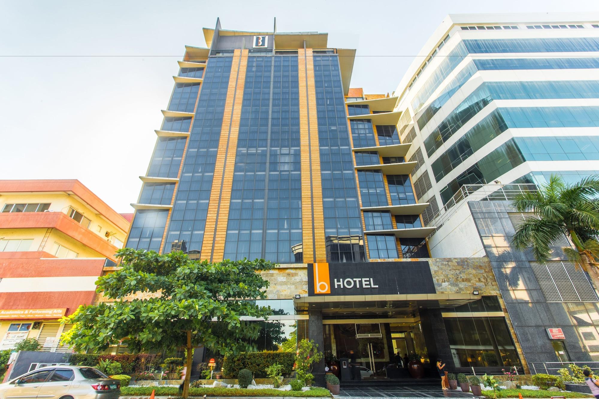 Vista Exterior The B Hotel