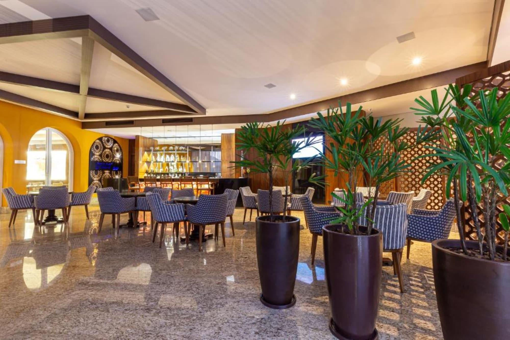 Bar/Salón Blue Tree Daj Resort & Marina
